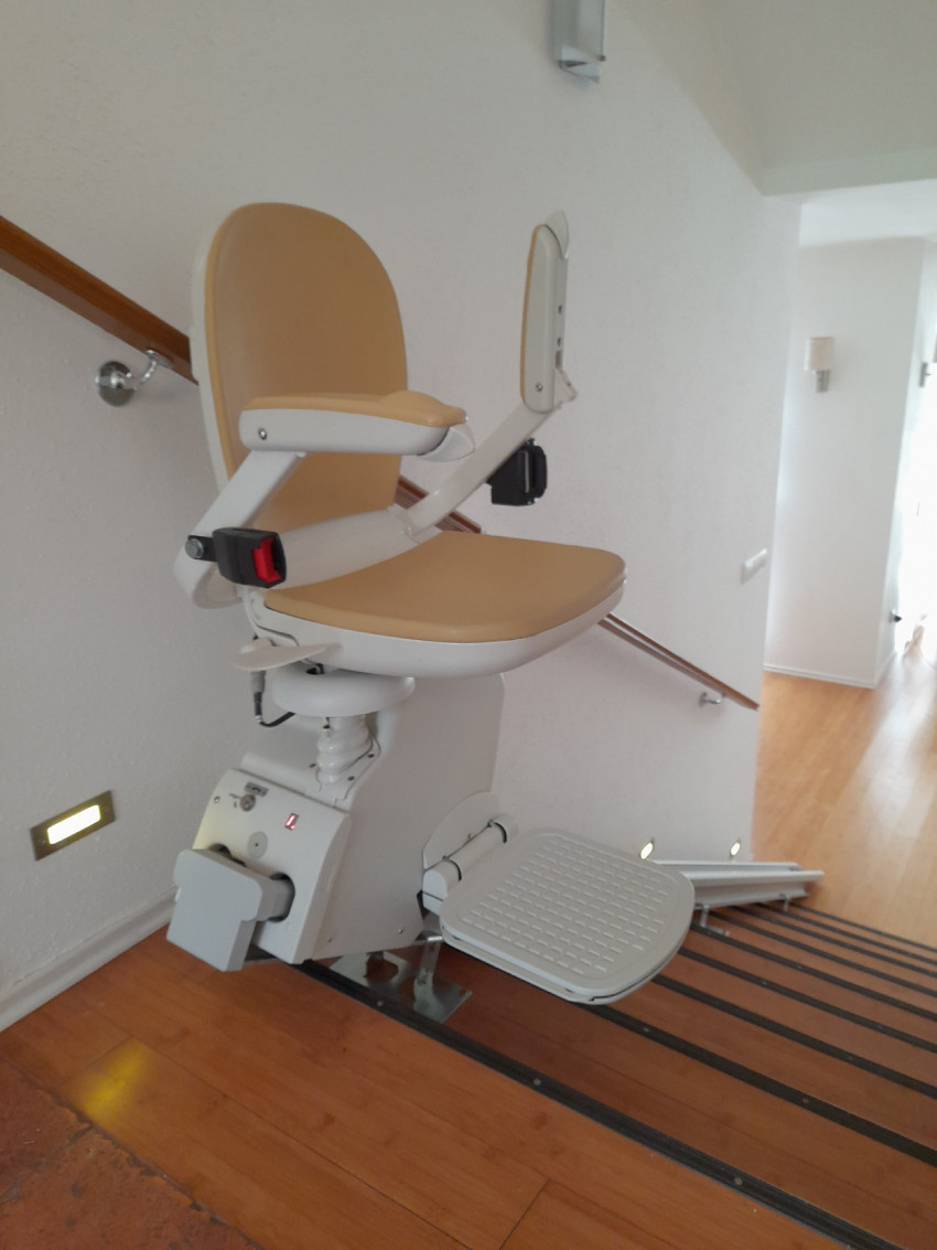 Egyenes lépcsőlift Acorn típus