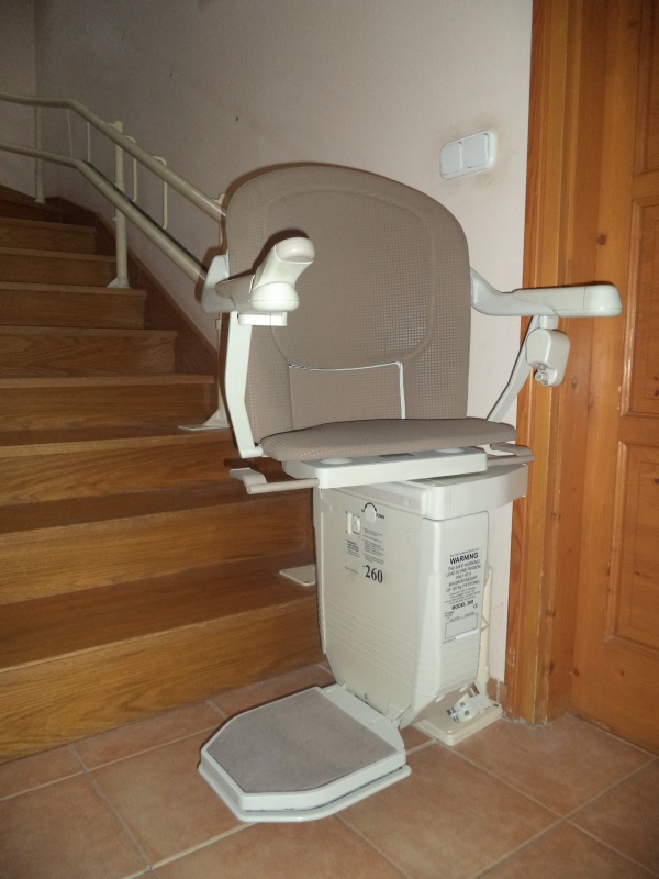 Egyenes lépcsőlift