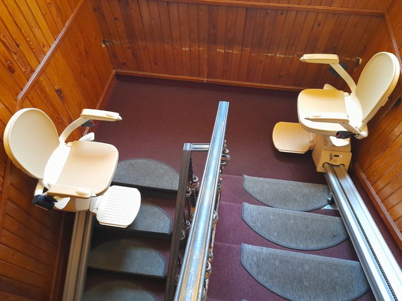 Lépcsőliftek beépítése