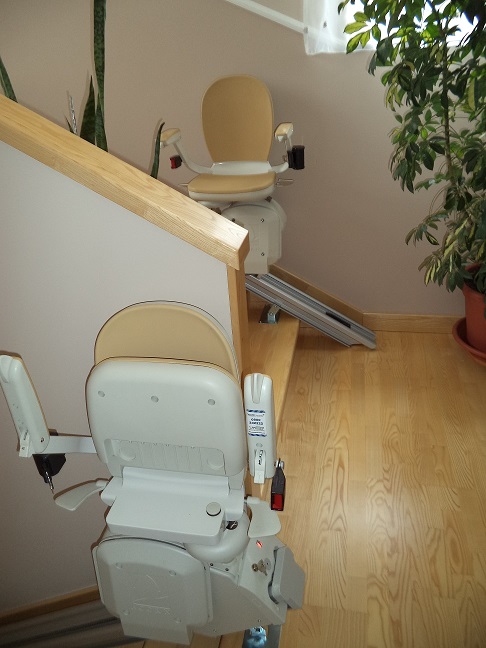 Használt egyenes lépcsőlift